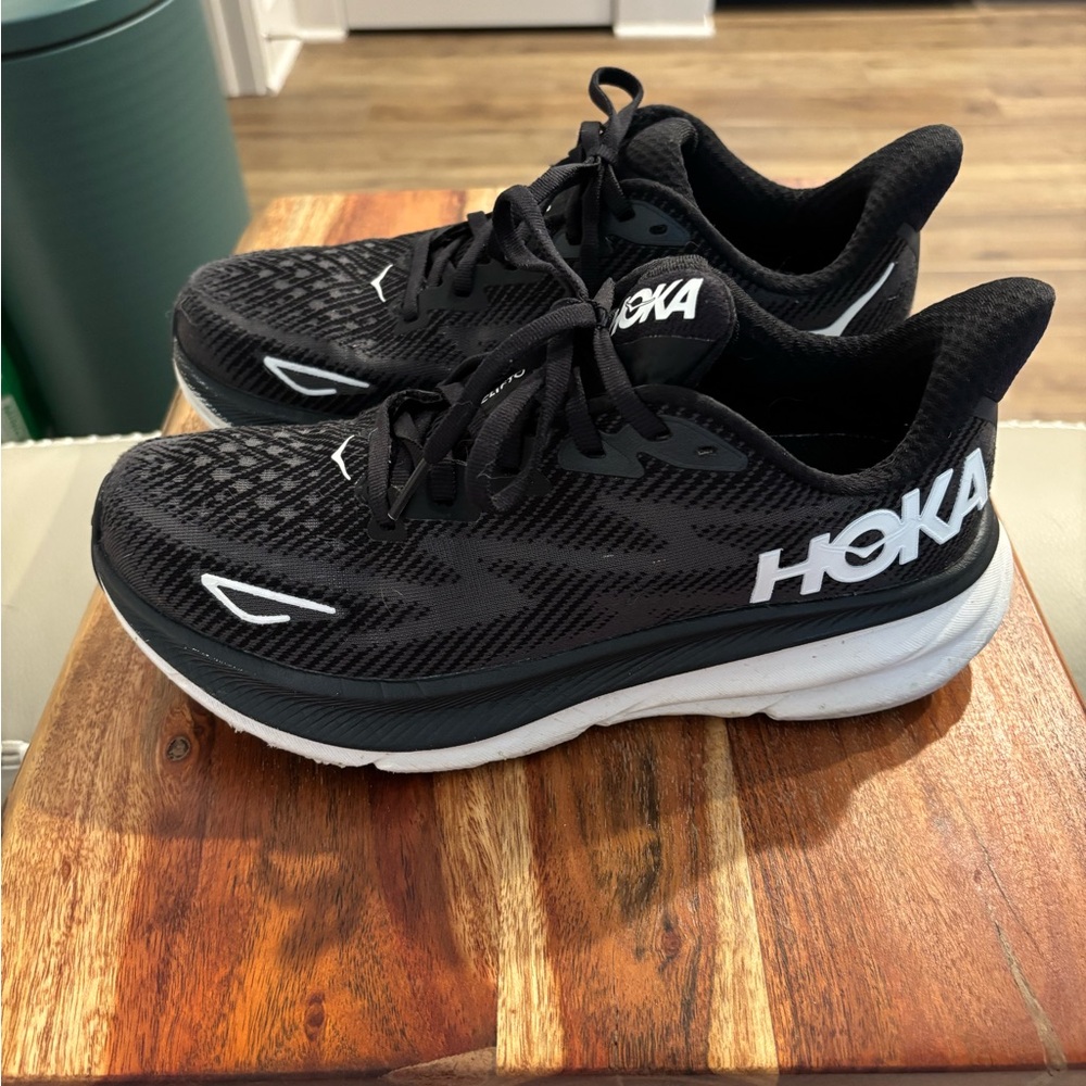 Hoka Black and White Clifton 9’s